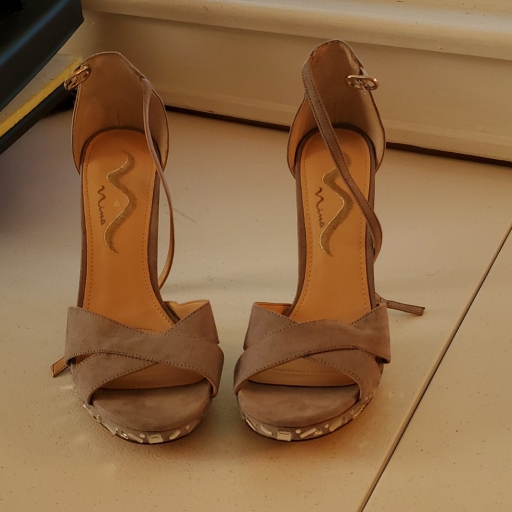 Shoes - Picture 4 of 4